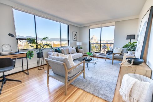 Queen Anne Place - Concrete Multifamily tower in Fairview