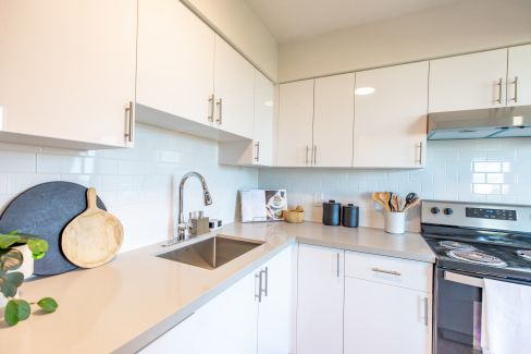 Queen Anne Place - Residential Rental suite - kitchen area